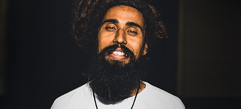 GENTE MALDOSA! O cantor baiano Prince Áddamo lança single pesado! Ouça agora no Surforeggae!