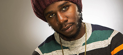 不容错过!Chronixx发行收录十首歌的新EP《Dread & Terrible》!在Surforeggae收听!