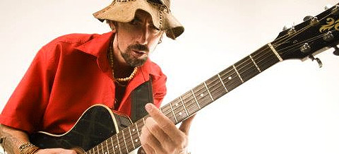 O veterano Neto Trindade e seu Bando da Lua lançam o EP ’CINCO’! Confira!