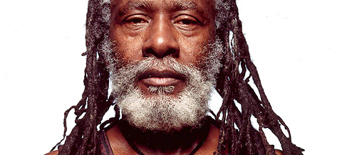 Credicard Roots: Burning Spear faz jus ao título de ’lenda viva’ e faz tremer a casa de shows paulista!