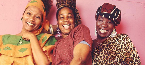 Naomi Cowan, a nova geração jamaicana: filha de Tommy Cowan une roots, lovers rock e R&B