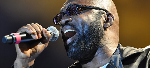 Hit ‘Knock Knock Knock’ du chanteur jamaïcain Richie Stephens reçoit un clip gravado au Brésil!