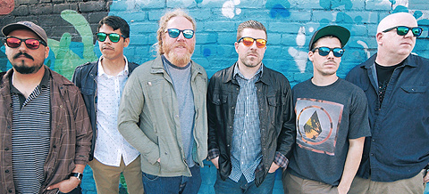 BEAM OF LIGHT! Direto da California, Simpkin Project lança álbum repleto de influências musicais! Ouça!