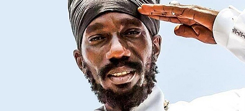 I'M YOURS! Sizzla releases a new album in partnership with JonFX! Listen on Surforeggae!